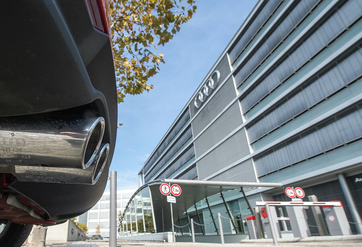 Bei 151.000 Fahrzeugen muss Audi die illegale Abschalteinrichtungen entfernen. Zunächst werden 31.200 Fahrzeuge der Modelle A6 und Audi A7 Sportback zurückgerufen