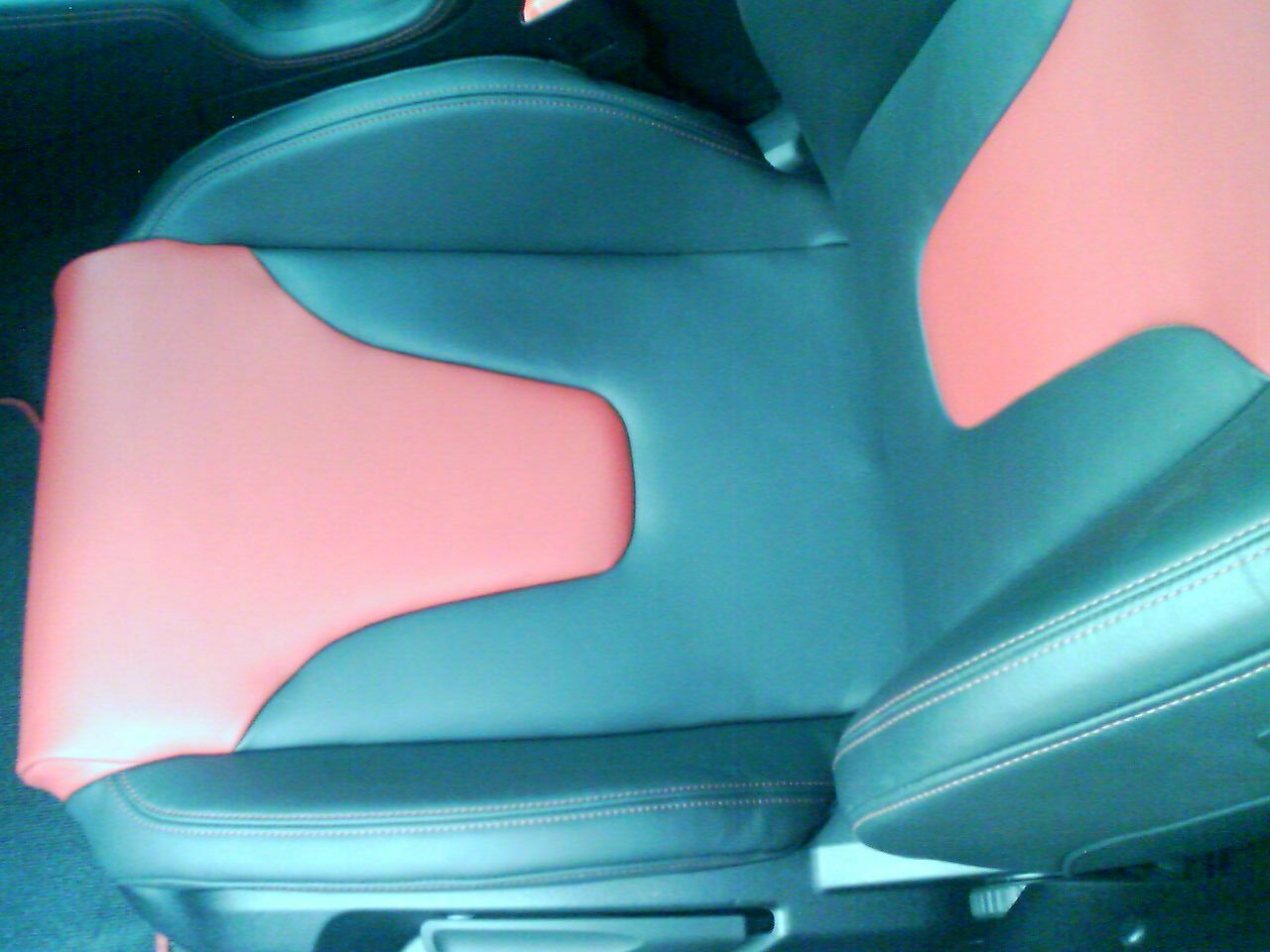 AUDI TT 8J Faltenproblem in den Sitz