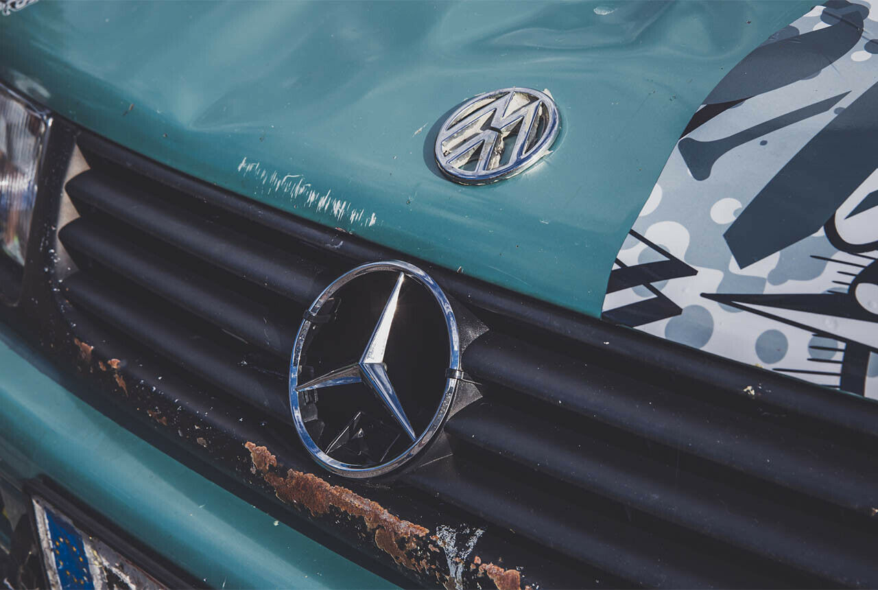 Naja, nicht ganz: Mercedes-Stern auf einem Passat