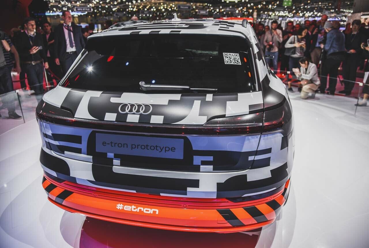 Nur in Fünf-Minuten-Häppchen zeigt Audi sein Elektro-SUV auf der Messe