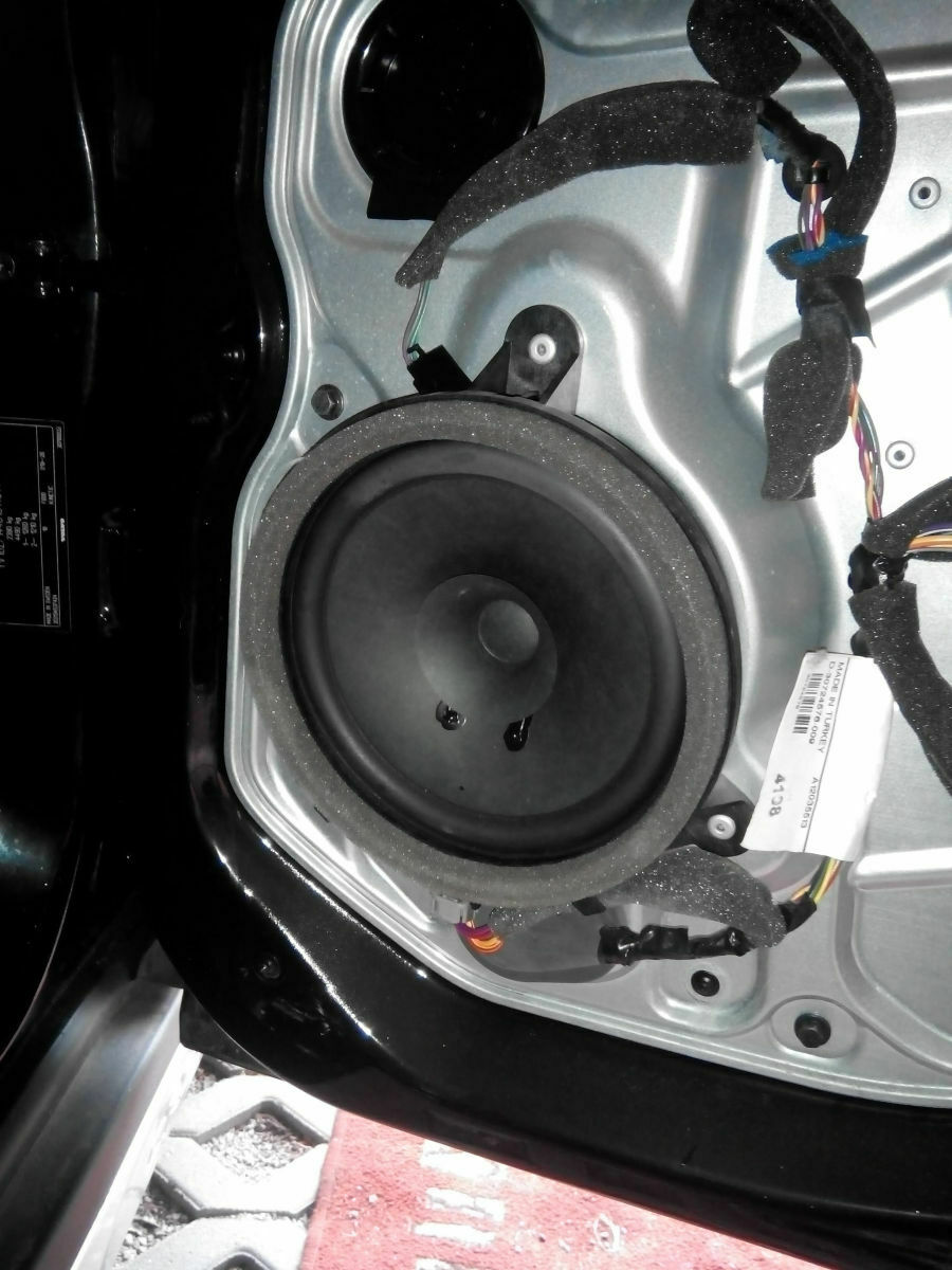 Audioaufrüstung Volvo XC70 MJ2008, Base Performance