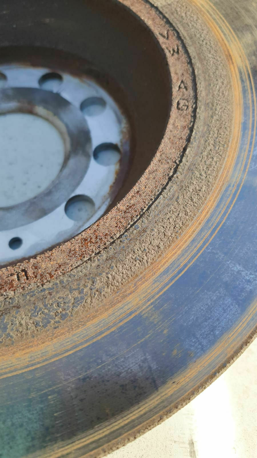 Auf Autobahn Bremsgeräusche wie rostige Bremsscheiben