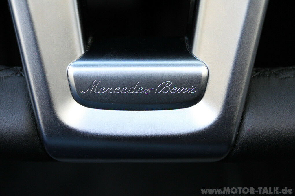 Elegantes Detail am Luxus-Roadster