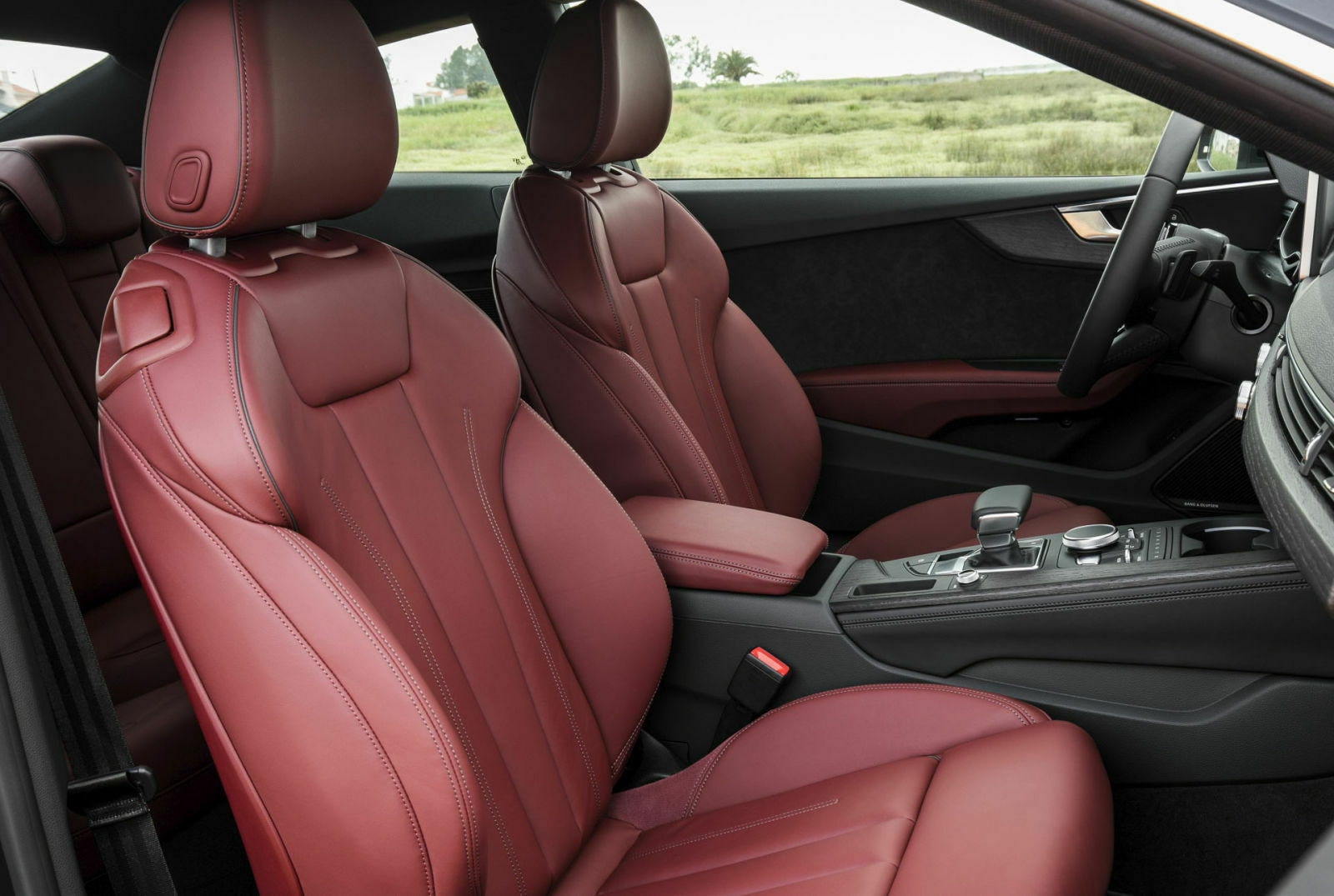 Audi S5: Blick in die vordere Sitzreihe