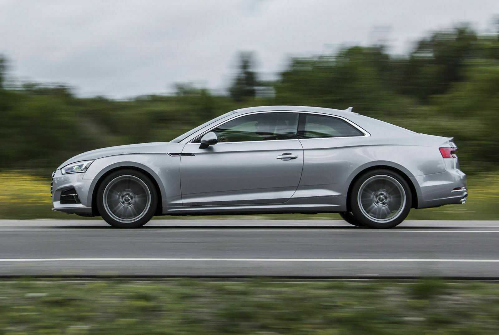 Audi A5 2016: Seitenansicht