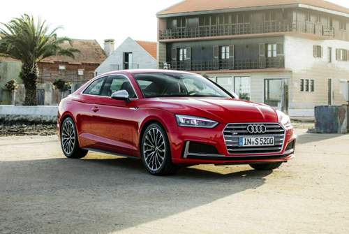Audi S5: Die Nähe zum S4 lässt sich nicht leugnen. Außer der Zahl der Türen gibt es kaum fühlbare Unterschiede