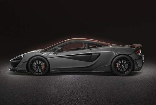 Der McLaren 600 LT misst 4,604 Metern das sind rund 7,5 Zentimeter mehr als beim 570, auf dem das "Long-Tail"-Modell basiert