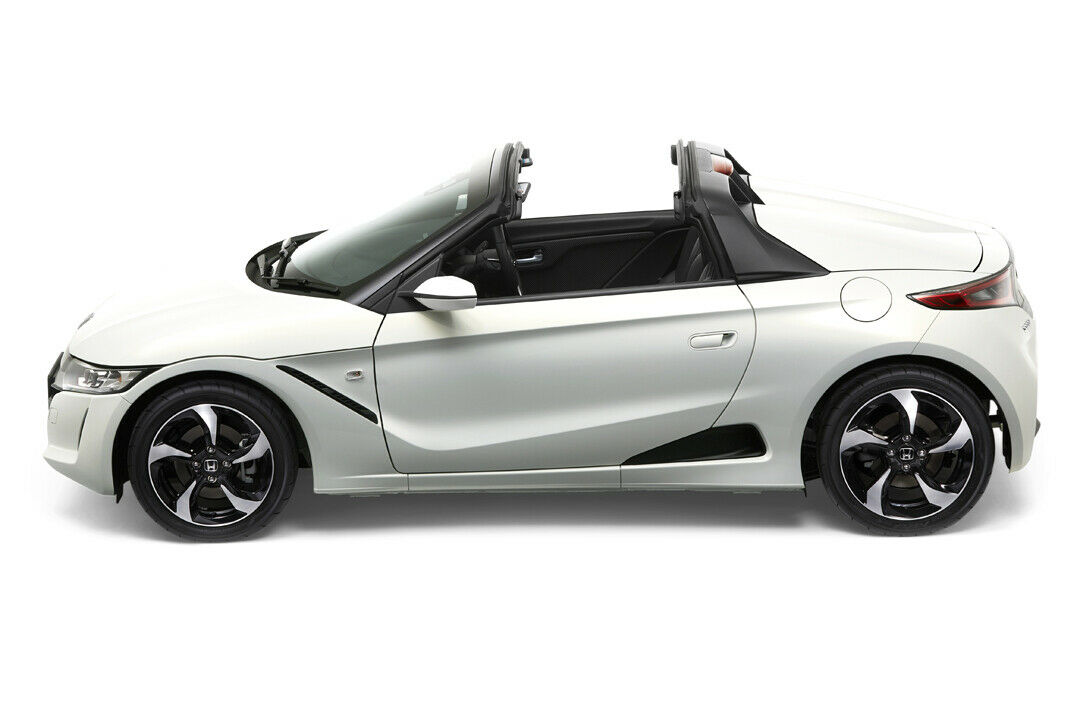 Der Honda S660 mit offenem Verdeck