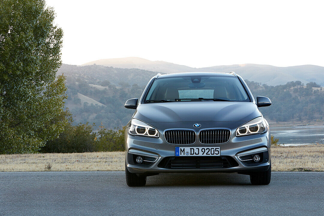 Den BMW 2er Active Tourer gibt es auch mit LED-Scheinwerfern