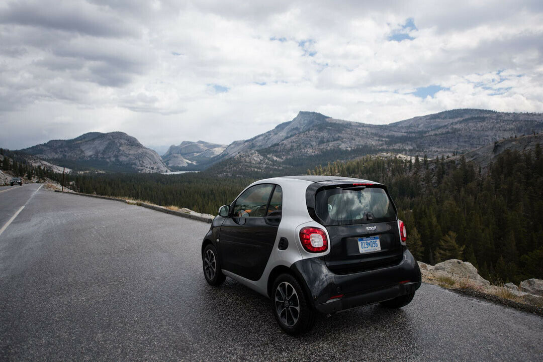 Rund um Denver wurde der Smart in die Berge gefahren, um dort zu sehen, wie der Turbo und die Bremsen auf die Höhe reagieren