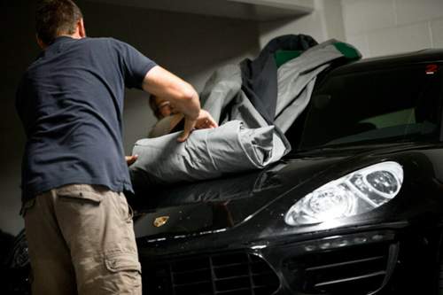 Porsche parkte den Macan während der zweiwöchigen Erprobungsphase in einer Hotel-Garage in der Nähe von Los Angeles