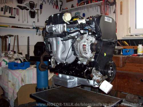 Bild 24 Motor von vorne rechts
