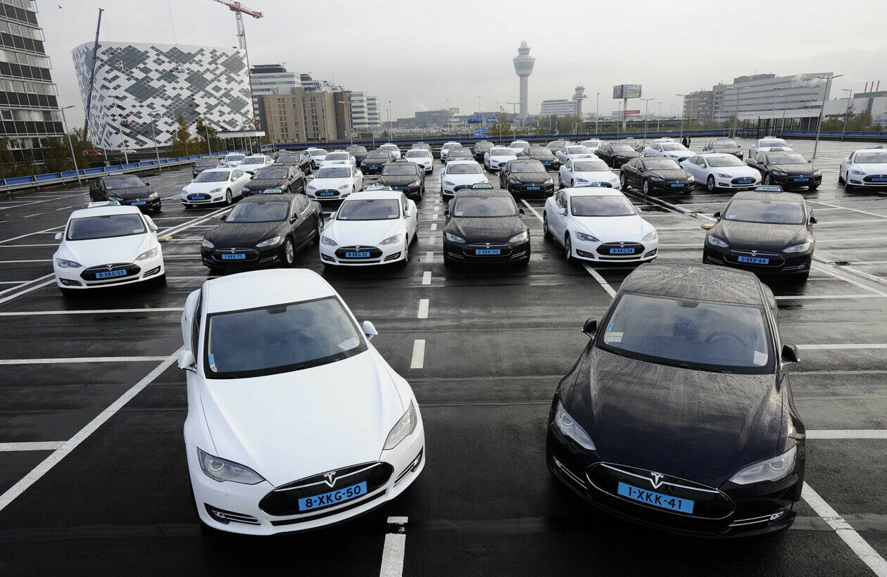 In den Niederlanden werden Stromern steuerliche Vorteile eingeräumt. Die Anschaffung eines elektrischen Taxis wird mit bis zu 5.000 Euro unterstützt
