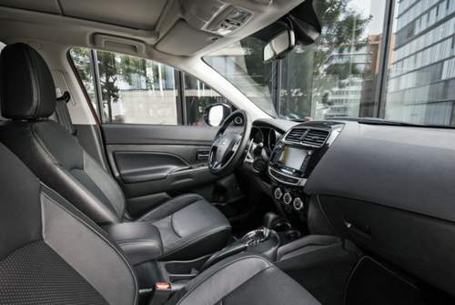 Das Infotainment im Mitsubishi ASX wird etwas modernisiert. Die Audioanlage ist neu, der Touchscreen mit 6,1 Zoll Diagonale auch