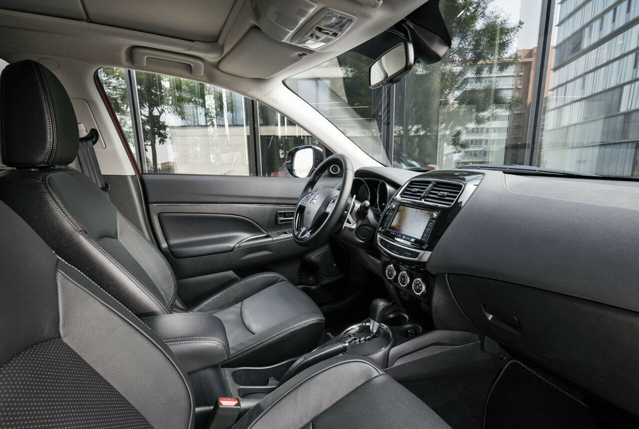 Das Infotainment im Mitsubishi ASX wird etwas modernisiert. Die Audioanlage ist neu, der Touchscreen mit 6,1 Zoll Diagonale auch