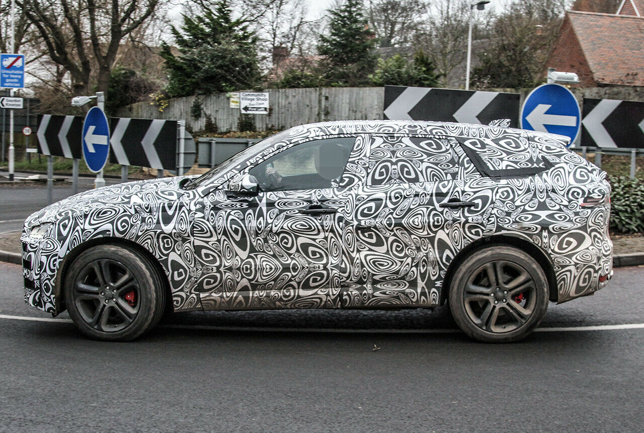 Bei den Abmessungen hält sich Jaguar an die Studie. Der F-Pace wird ca. 4,70 Meter lang und 1,65 Meter hoch