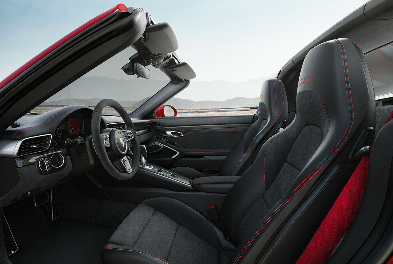 Porsche 911 Carrera GTS Targa