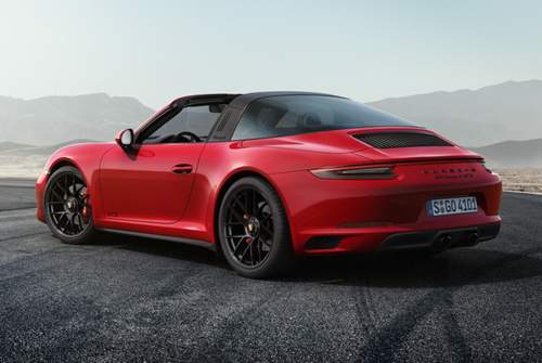 Der 911 GTS Targa bekommt einen schwarz lackierten Dachbügel
