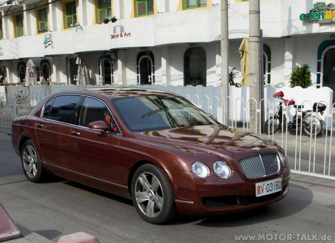 Ein Bentley mit Militärnummernschild in Peking: Nach dem ersten Mai soll damit Schluss sein.