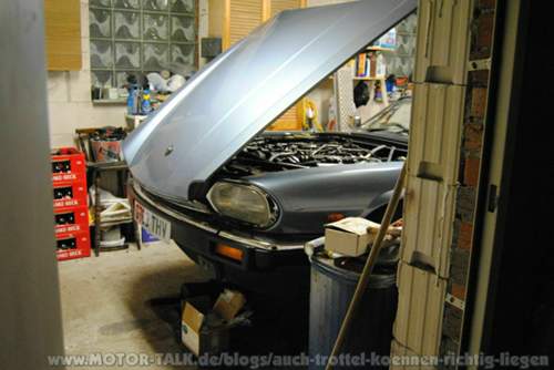 Die Garage durch die Seitentür