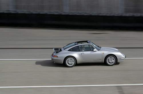 Der schnellste luftgekühlte 911: Der 993 ist bis zu 300 PS stark, als Turbo sogar 450.