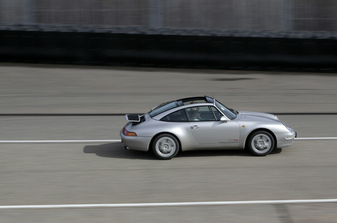 Der schnellste luftgekühlte 911: Der 993 ist bis zu 300 PS stark, als Turbo sogar 450.