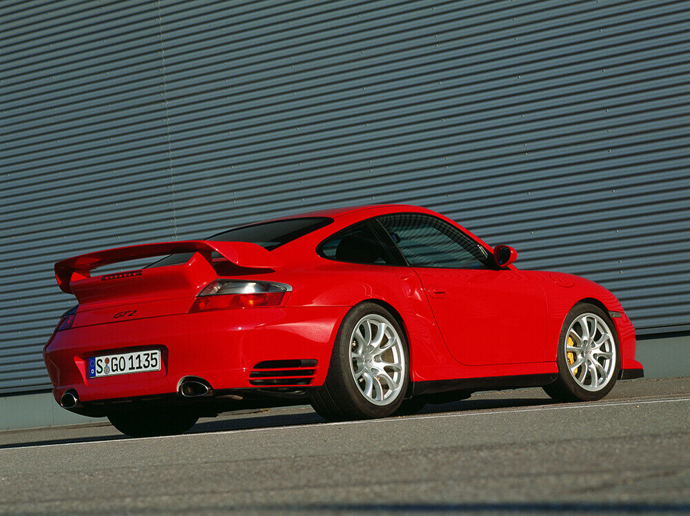 Die Vollfett-Stufe: Porsche 996 GT2 mit bis zu 483 PS.