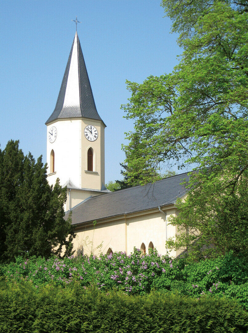 Die Jüngste: Die ehemalige Dorfkirche Zeestow wurde erst im Juni 2014 wiedereröffnet und ist die 42. Autobahnkirche in Deutschland