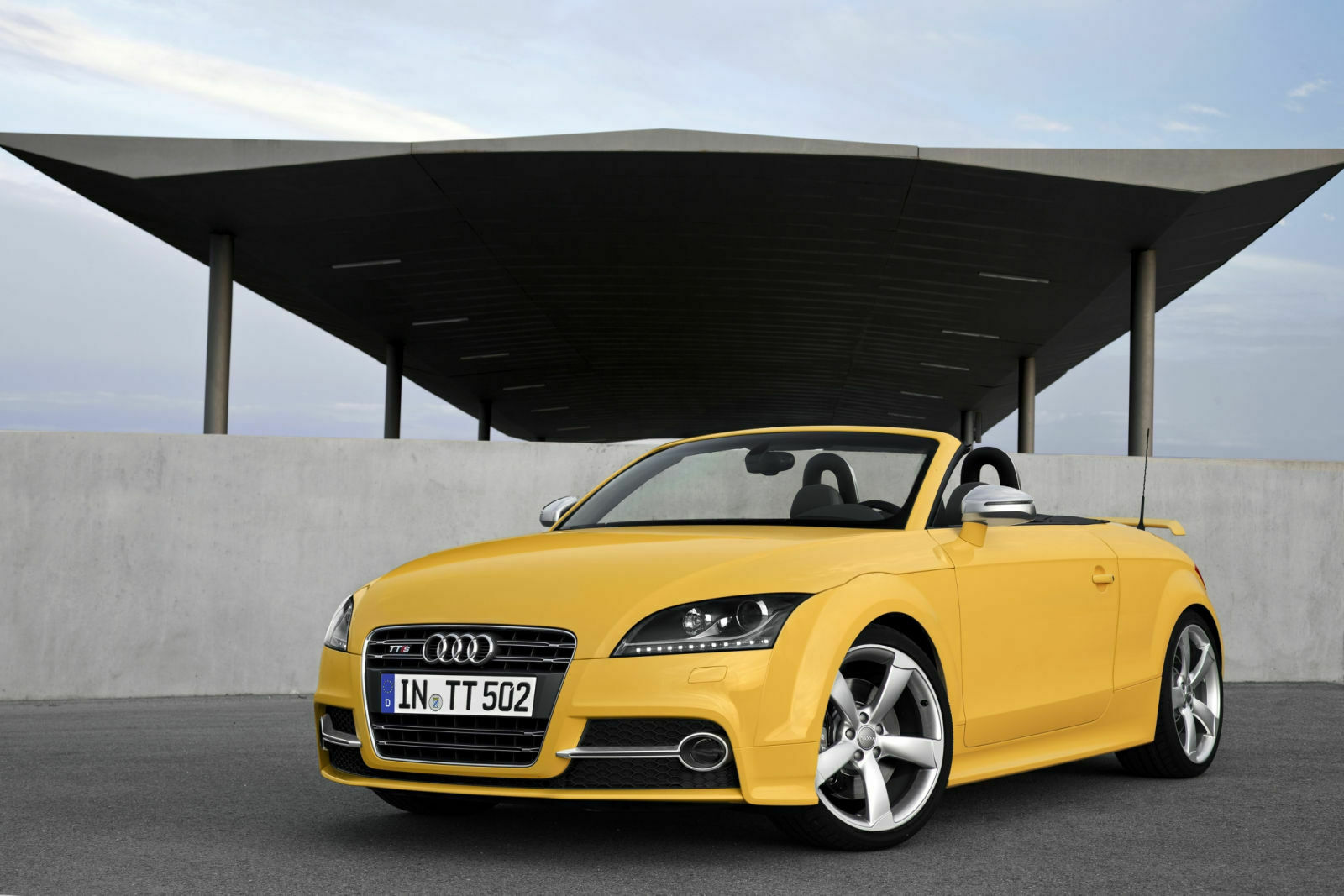 Der Audi TTS Competition als Roadster