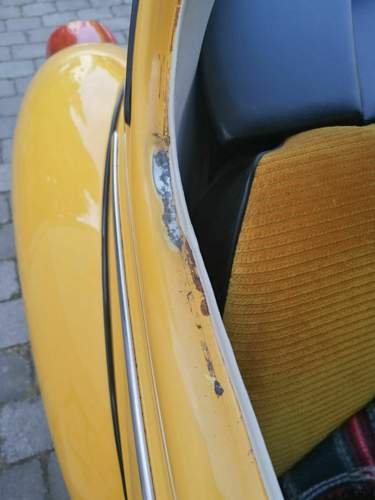 Rost unter Fensterdichtung