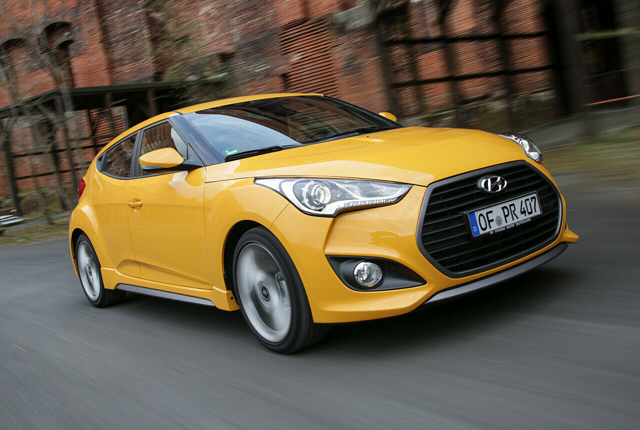 Einen gibt`s noch: Hyundai legt den Veloster neu auf: Zwei Türen rechts, eine Tür links - künftig mit N-Performance-Variante. Ob der asymetrische Veloster wieder nach Deutschland kommt? Ungewiss