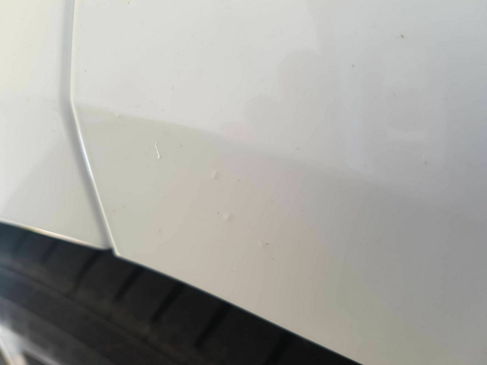 Auto wurde foliert. Schlechte Arbeit oder?