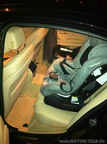 F10-carseat