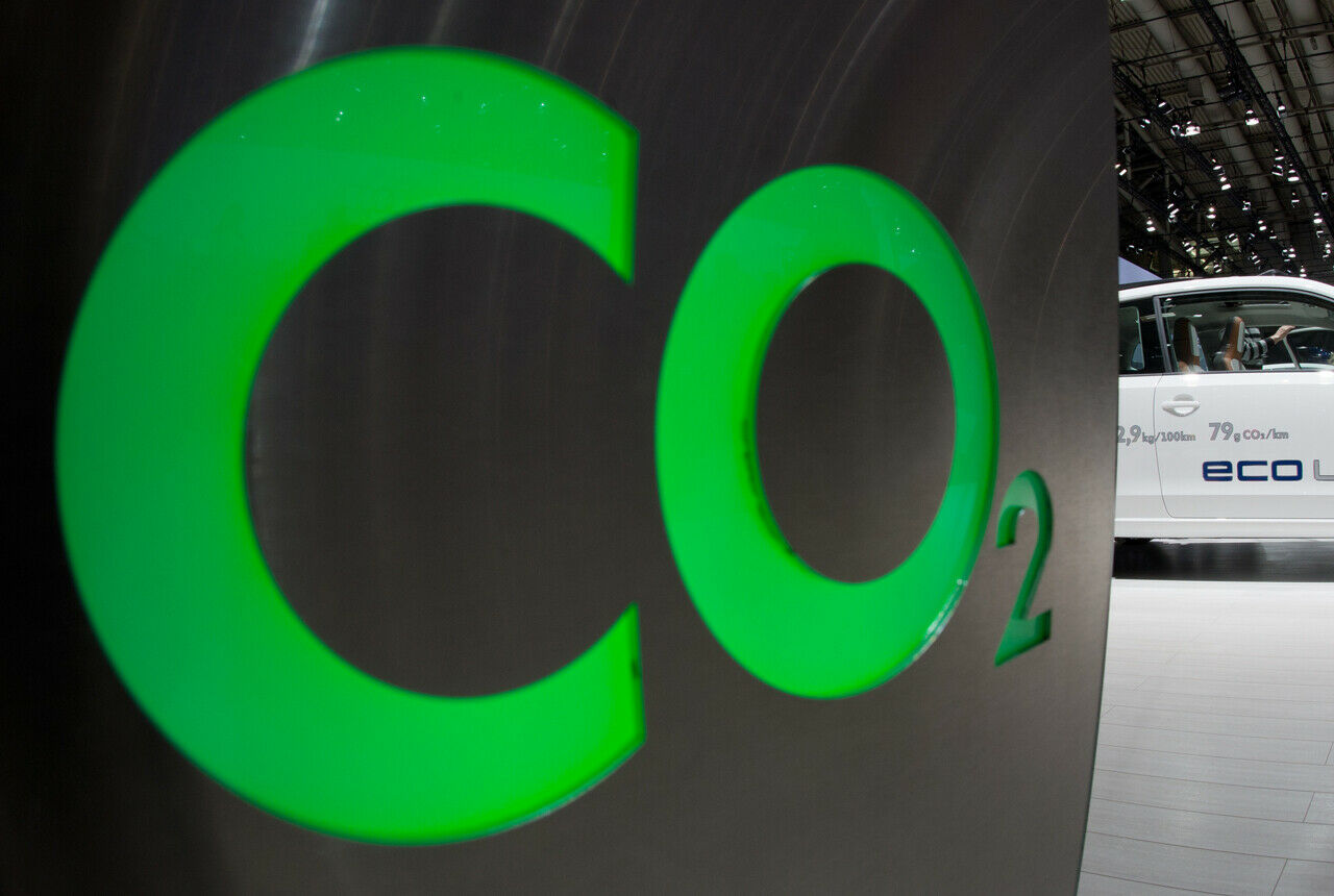 Nicht nur, was aus den Fahrzeugen hinten rauskommt, ist entscheidend für die Umwelt. Die gesamte Produktionskette ist ebenfalls ein erheblicher Einflussfaktor