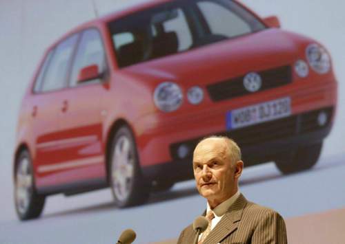 Als VW-Chef: 2001 präsentiert Ferdinand Piëch den neuen Polo