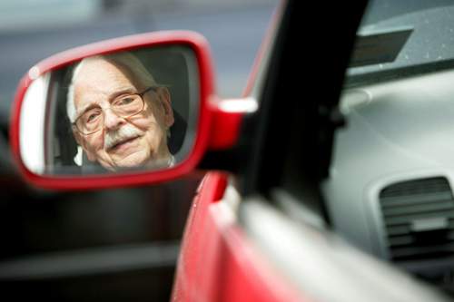 Angesichts des demografischen Wandels werden in den kommenden Jahrzehnten mehr ältere Verkehrsteilnehmer auf den Straßen unterwegs sein