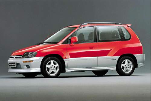Mitsubishi-space-runner-fotoshowbig-44a71a1a