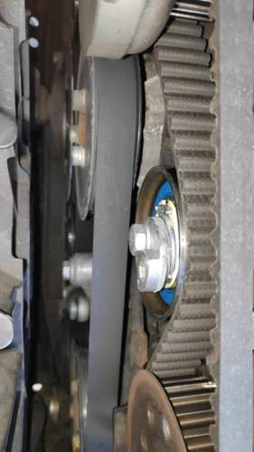 Neuer Riemen mit neuem Spanner.jpg