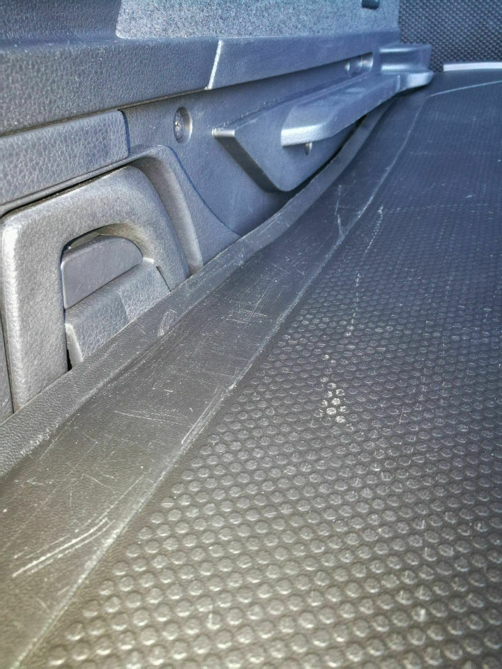 B8 Variant Gepäckraum-Schutzmatte
