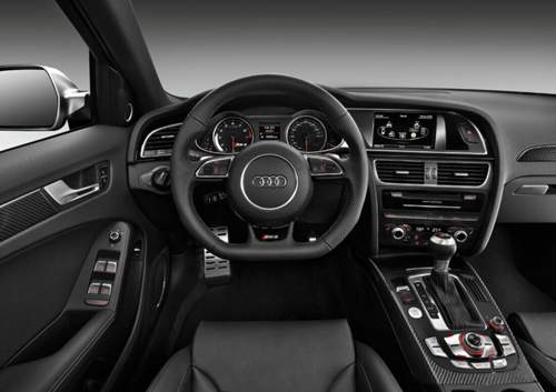 Audi-rs4-avant-in-12-01-1