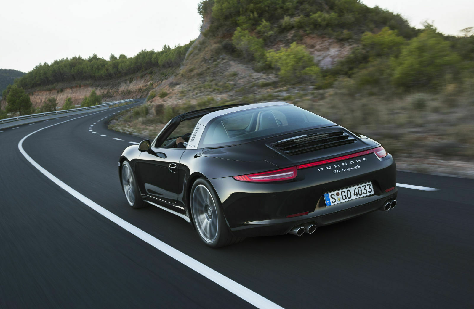 Kuppel-Heckscheibe wie bei klassischen 911 Targa