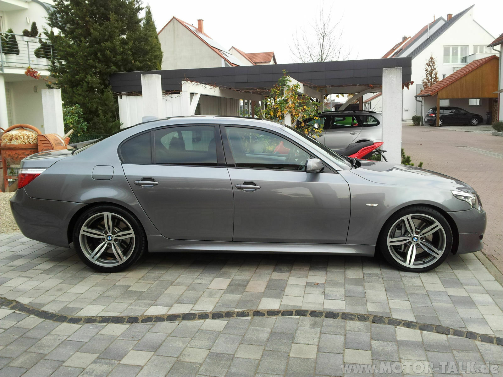 Bald ist er da der 535d!