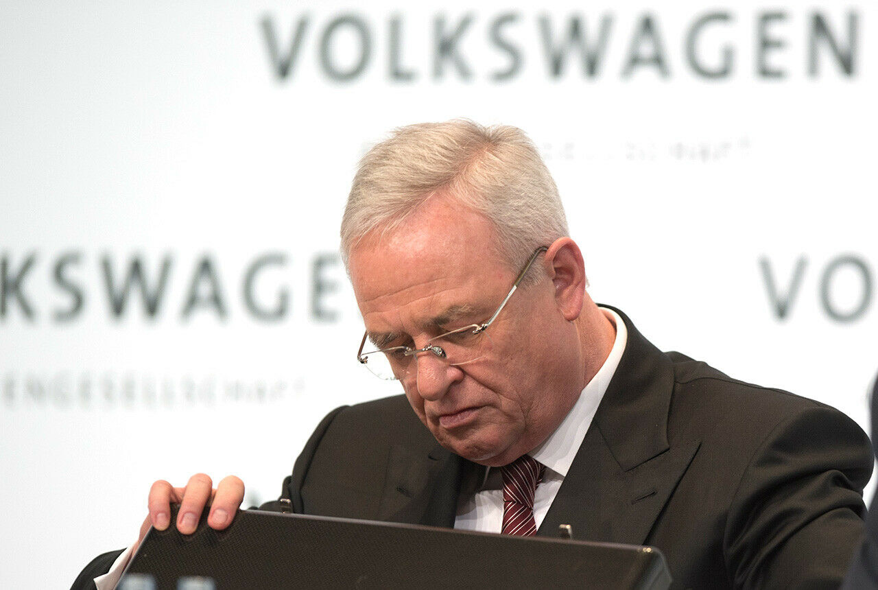 Martin Winterkorn - hier bei der Jahrespressekonferenz von Volkswagen vergangenes Jahr in Berlin - soll schon 18 Tage von manipulierten Abgastests gewusst haben, bevor VW damit an die Öffentlichkeit ging