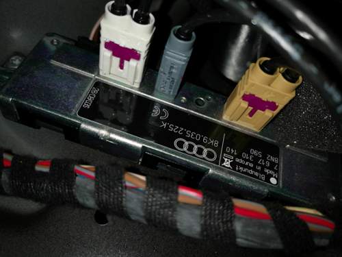Der weisse Stecker war komplett nass.jpg