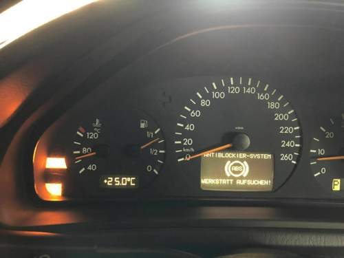 CLK W208 Beispielbild