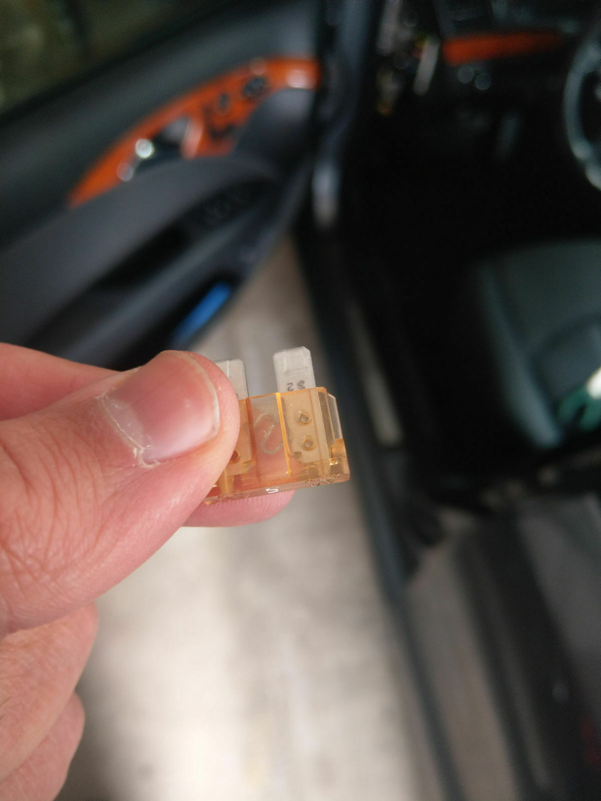 Batterie geladen: Ergebnis sind 3 Fehlermeldung und gesperrtes Automatikgetriebe