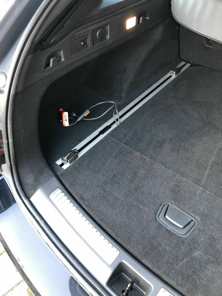 Batterieladegerät fest installieren