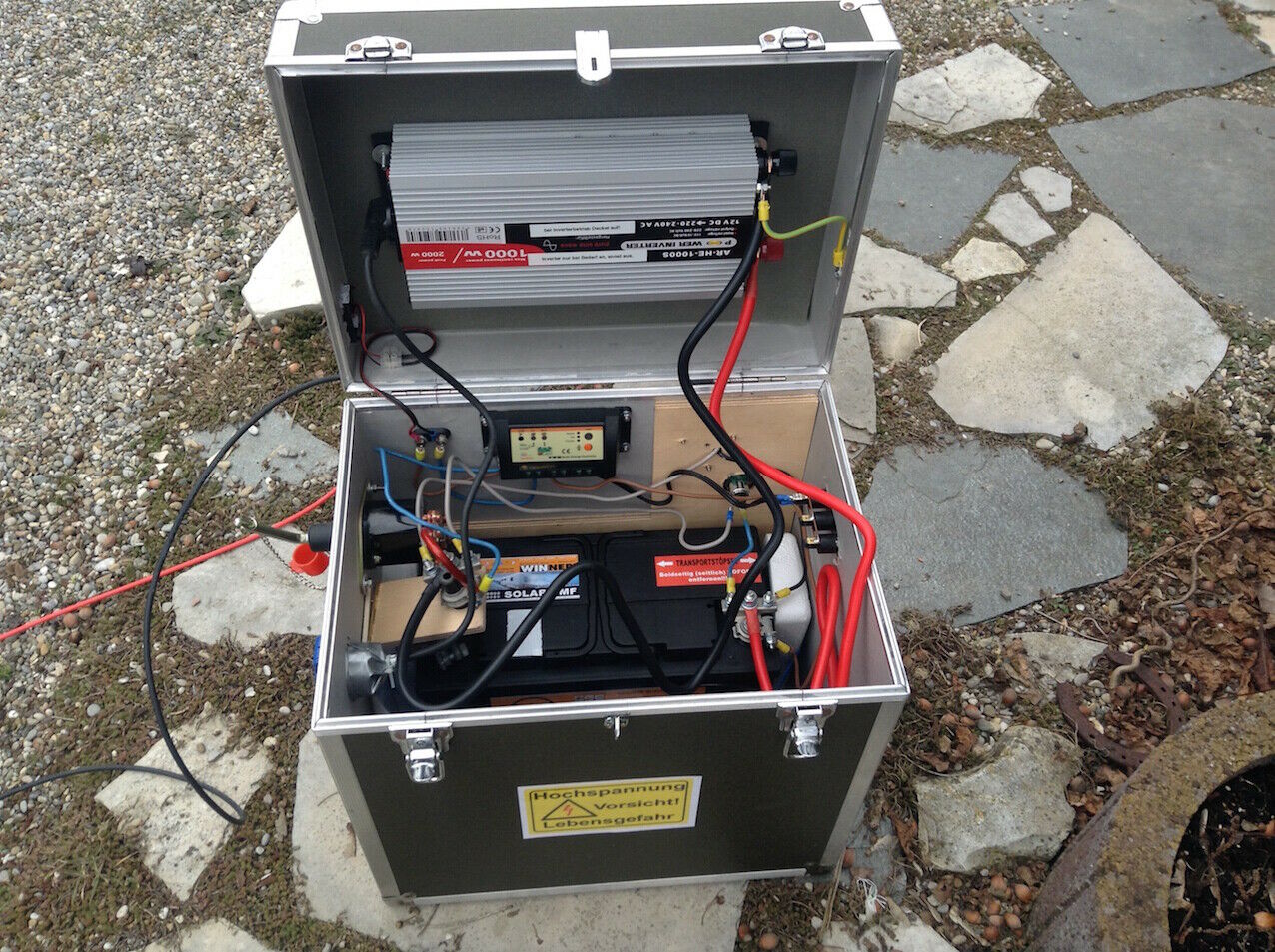 Batterieladung und Solar im Wohnwagen