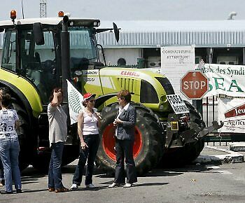 Bauernaufstand: Blockadeaktionen in ganz Frankreich