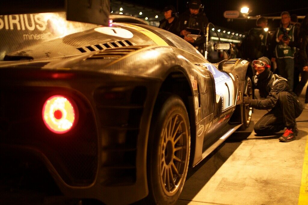 Der Ferrari P4/5 in der Box